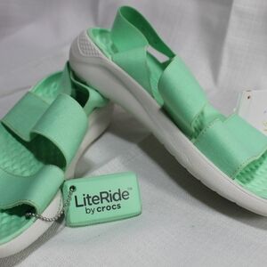 CROCS LiteRide Sandals - Light Green